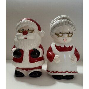 Adorable Mrs Claus And Santa Claus Salt And Pepper Shakers, Dining, Taiwan 3.5”